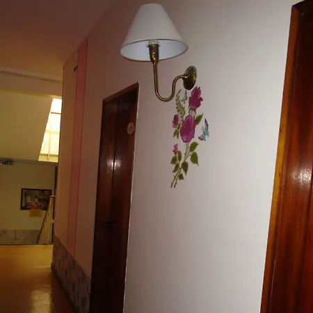Residencial Pimenta بيت ضيافة 2*