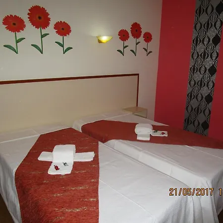Residencial Pimenta Gasthuis 2*